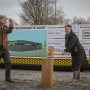 17382252wethouders-slaan-eerste-paal-sportcomplex-vaart